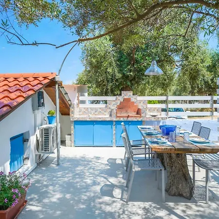Agyrovoli Holiday home *